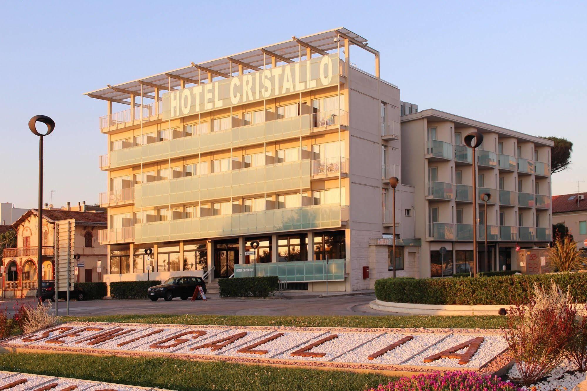 Hotel Cristallo Сенигаллия Экстерьер фото